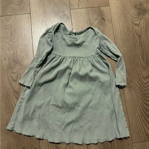 Kate quinn Kids Long Sleeve Green Dress size 5 y